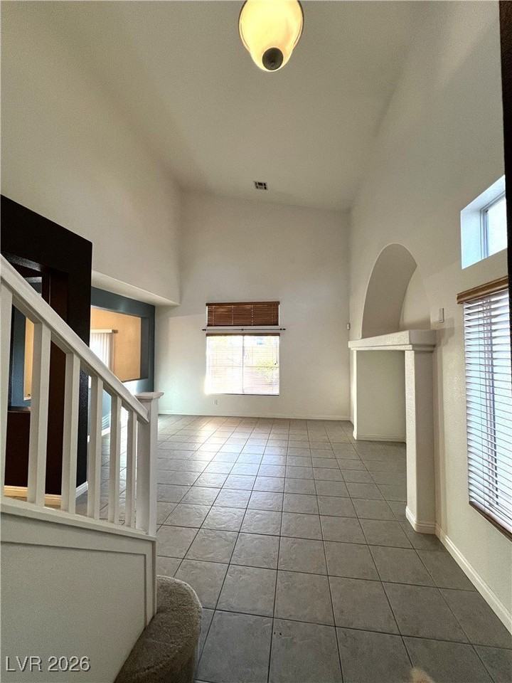 9145 Murmuring Tide Ave - Photo 4 of 32