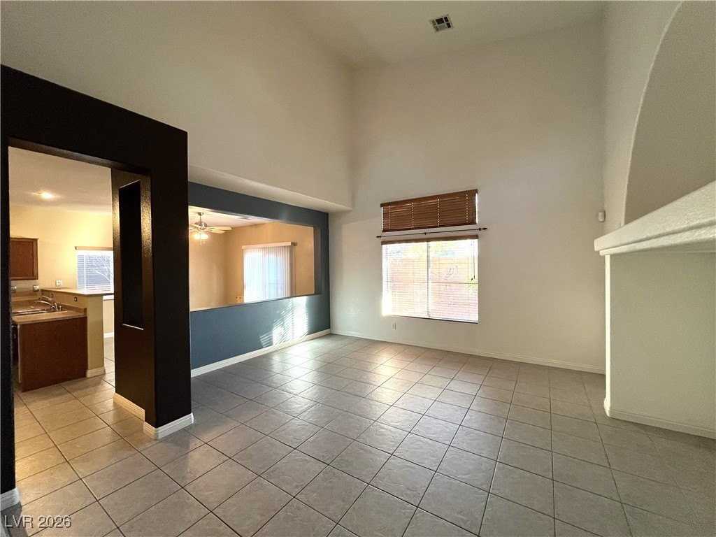 9145 Murmuring Tide Ave - Photo 5 of 32