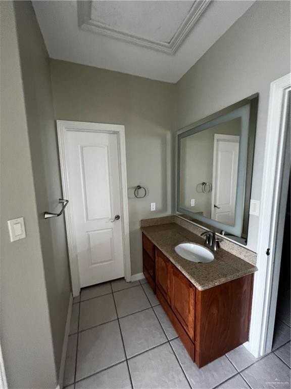 3201 S Dominique Dr - Photo 7 of 18