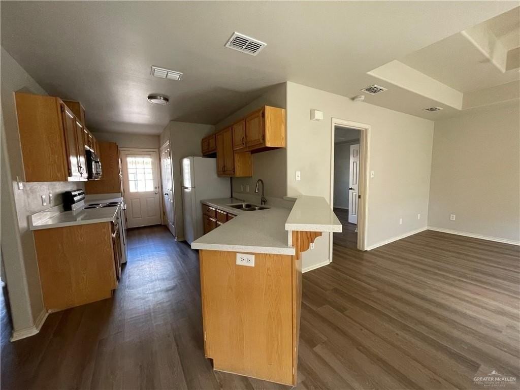 2313 Dora Jeanne Apt B #B - Photo 4 of 15