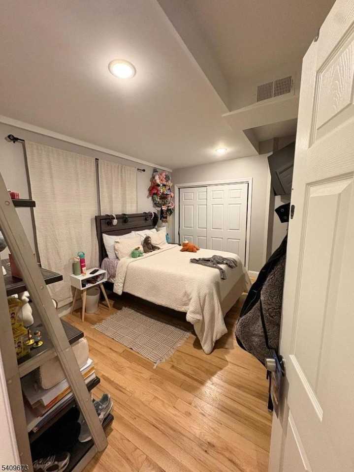 73 Oakwood Ave #1 - Photo 5 of 16