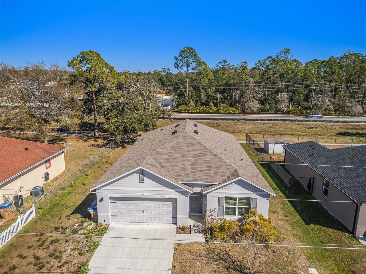 1126 Chichester Ct - Photo 4 of 40