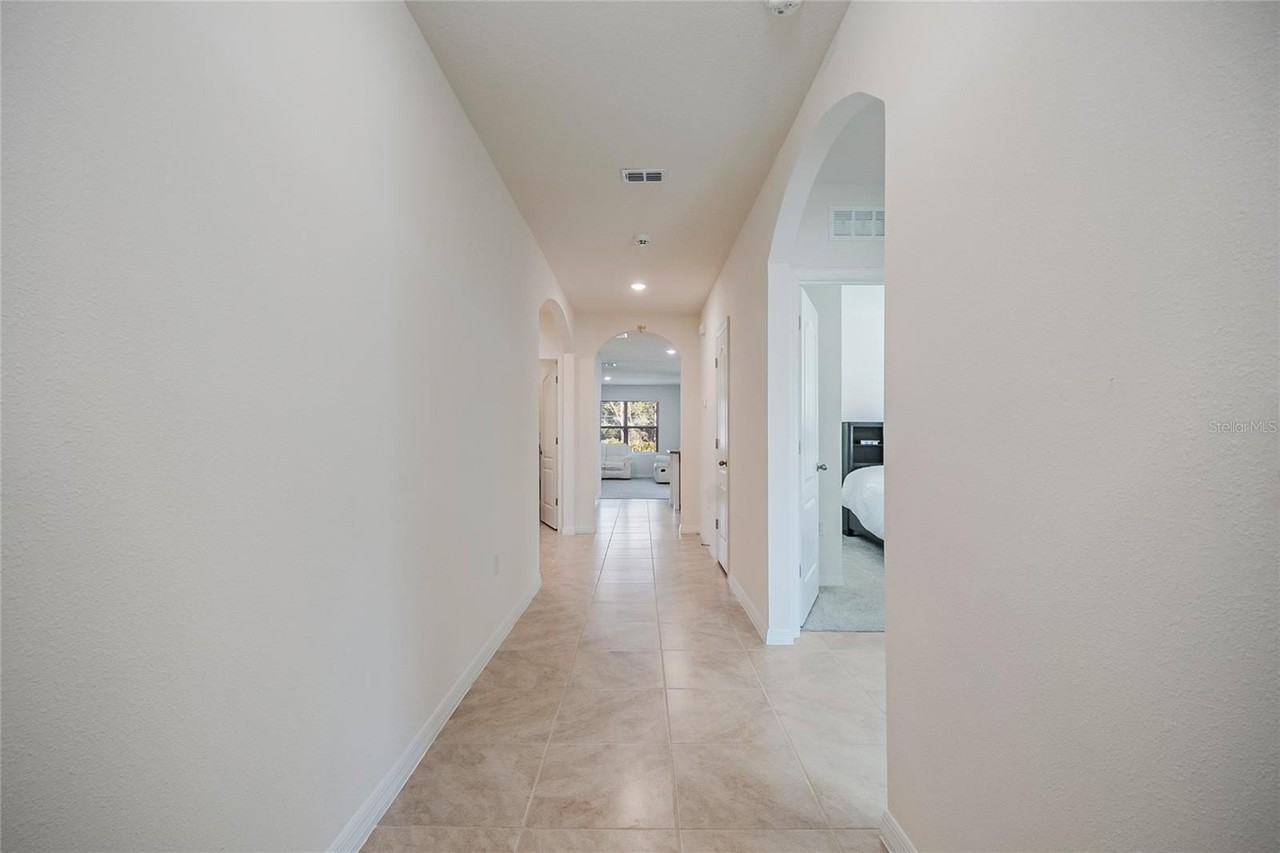 1126 Chichester Ct - Photo 6 of 40