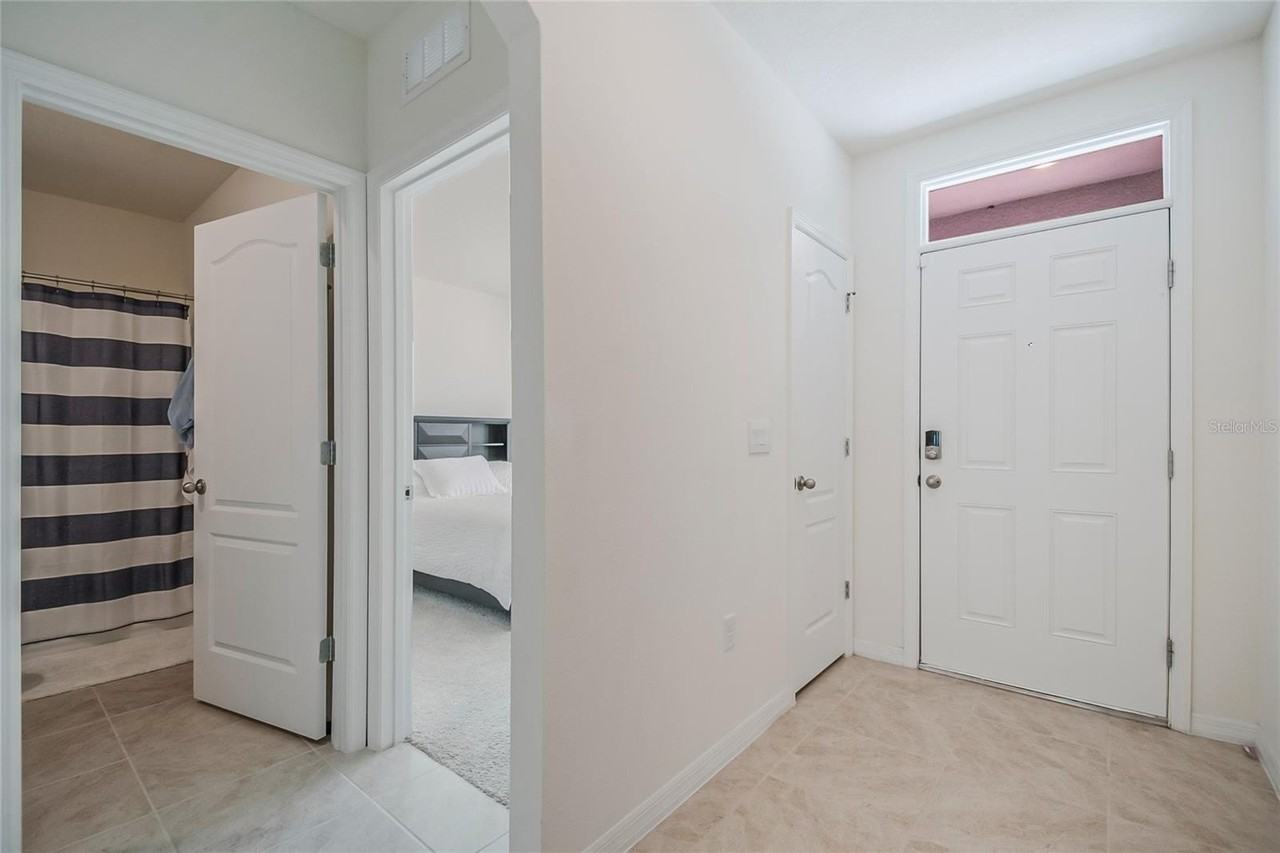 1126 Chichester Ct - Photo 7 of 40