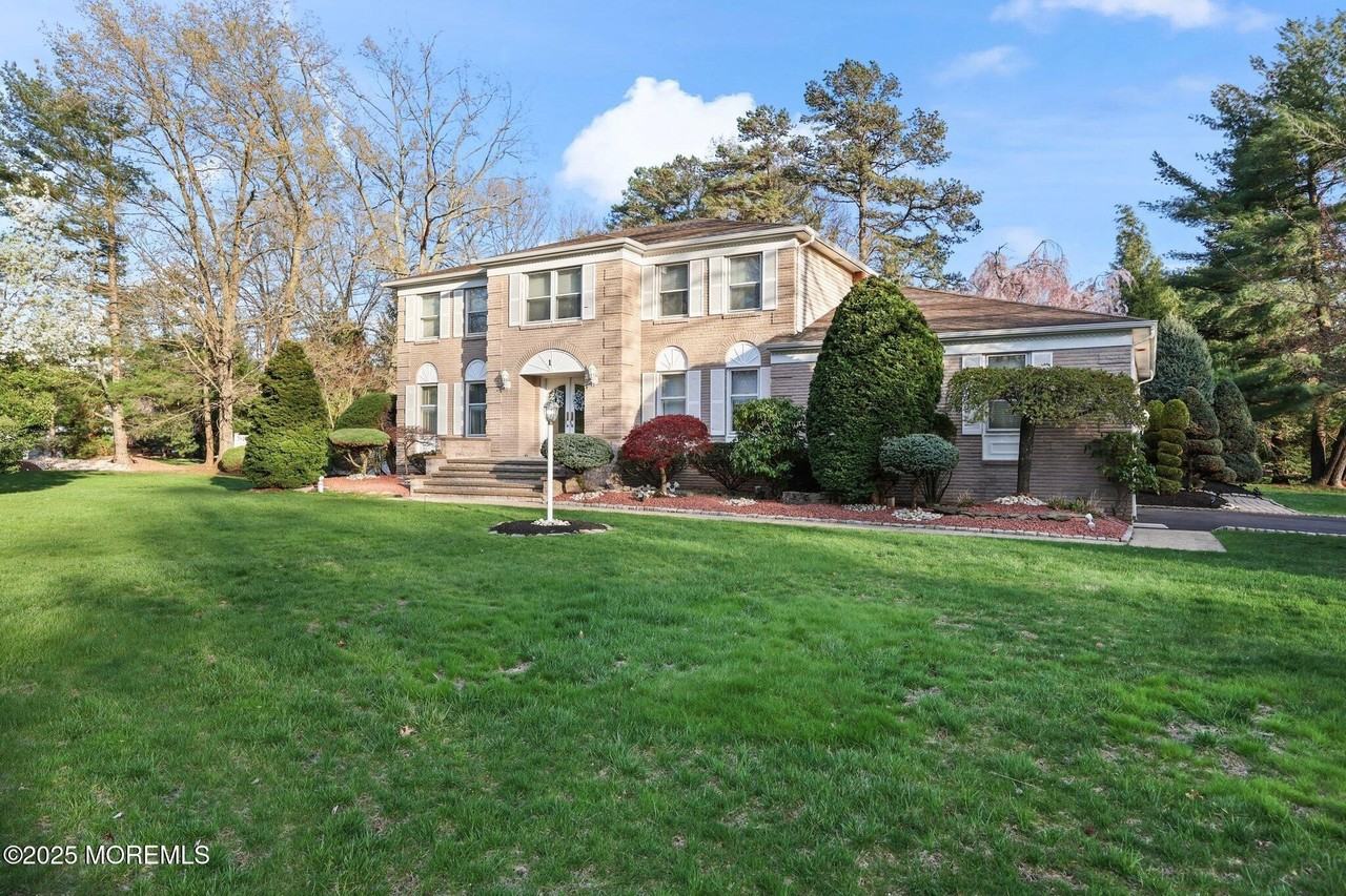 1 Montreal Woods Ct - Photo 3 of 48