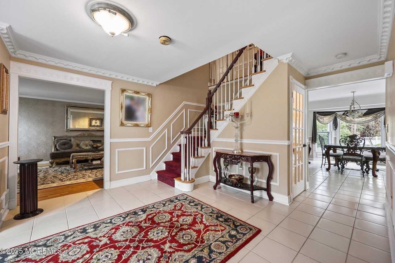 1 Montreal Woods Ct - Photo 7 of 48