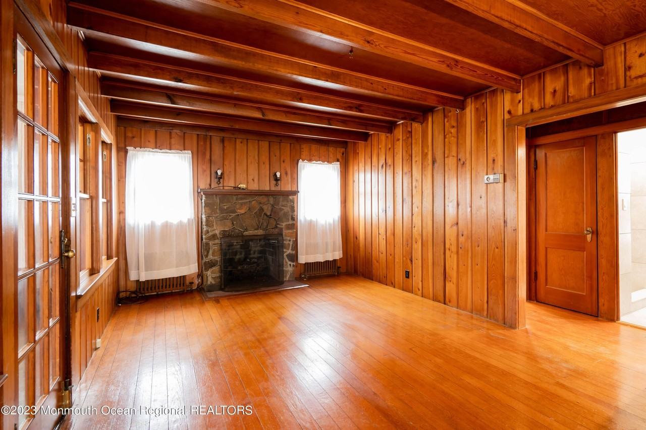 635 Princeton Ave - Photo 7 of 16