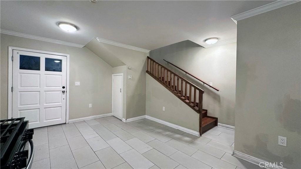 9929 Alesia St - Photo 5 of 17