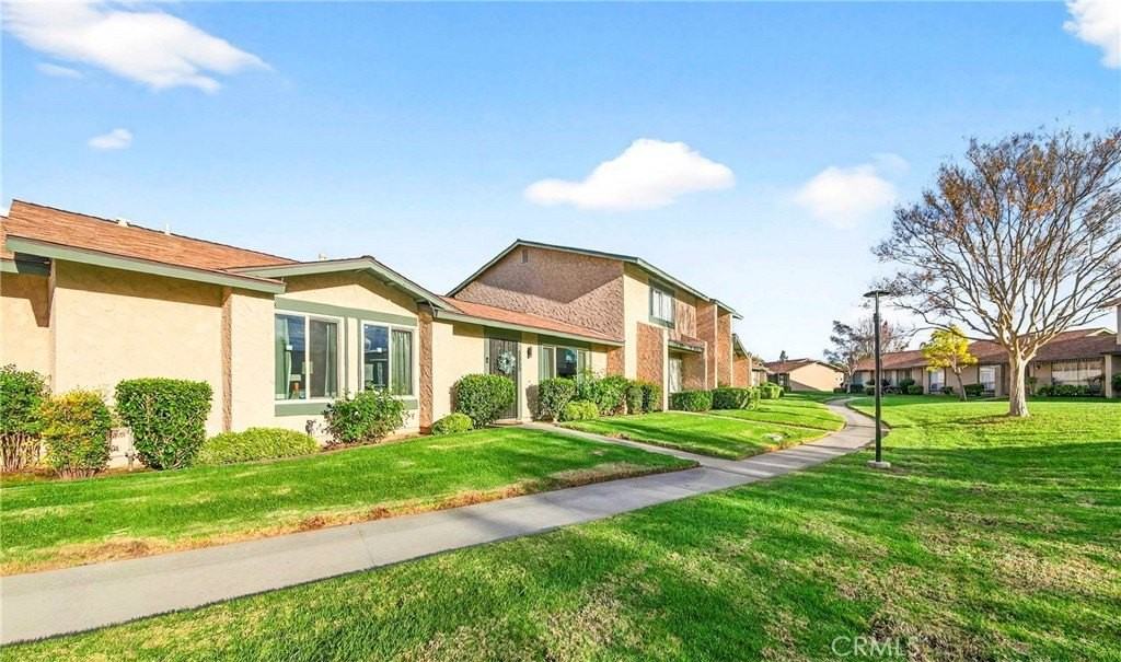 5050 Brooklawn Pl - Photo 2 of 43