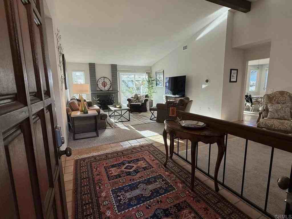 3439 Lakewood St - Photo 2 of 27