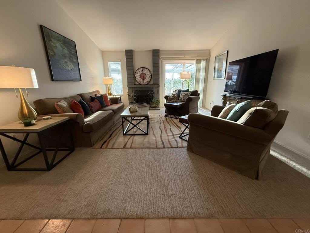 3439 Lakewood St - Photo 7 of 27