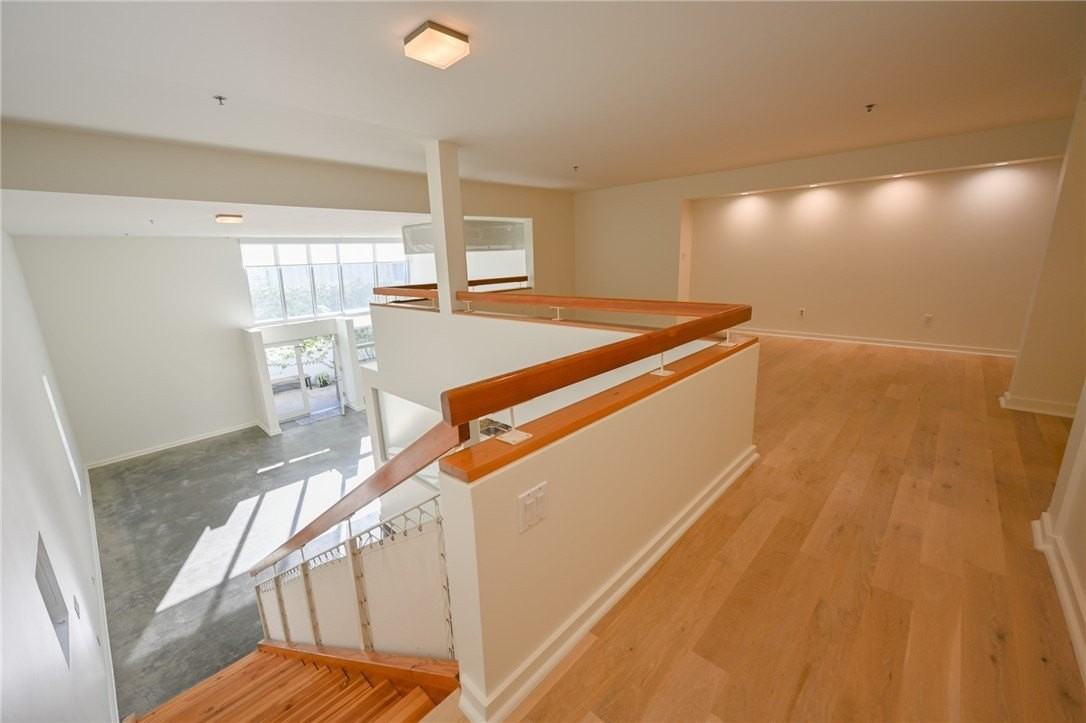 615 Hampton Dr #C103 - Photo 2 of 33