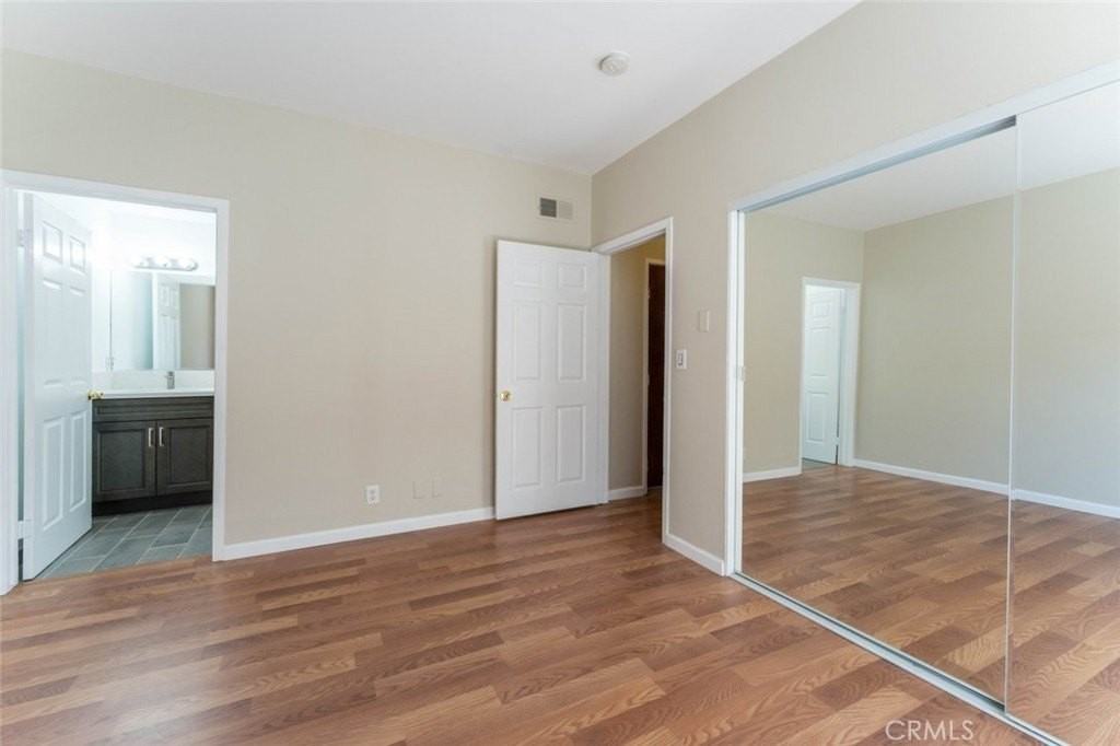 14948 Moorpark St #104 - Photo 5 of 34