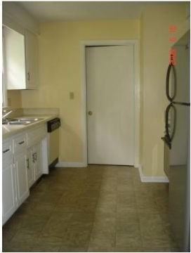 717 Green Valley Ct - Photo 3 of 5