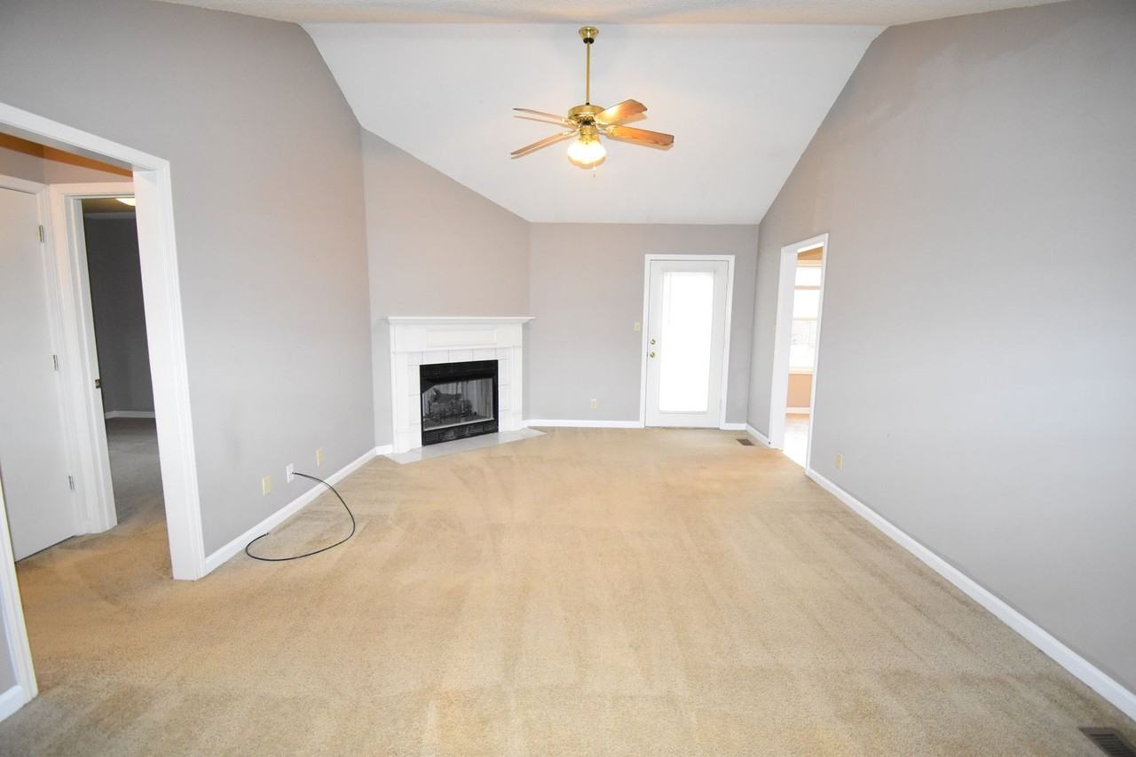 3383 Queensbury Rd - Photo 4 of 25