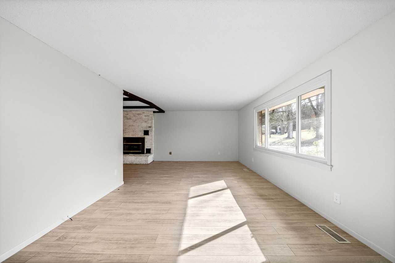 103 Millers Hill Rd - Photo 7 of 32