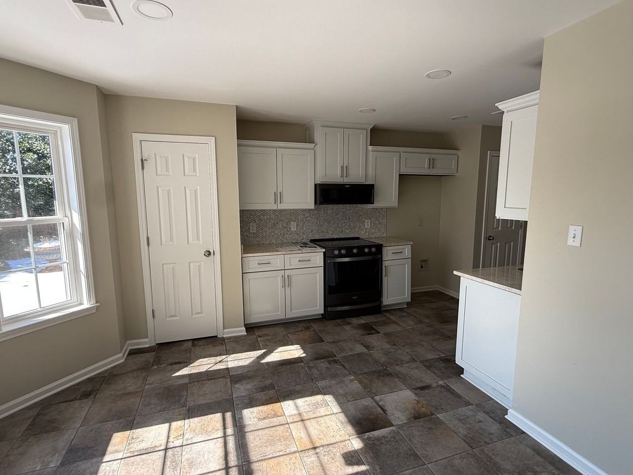 1147 Junco Cv - Photo 3 of 10