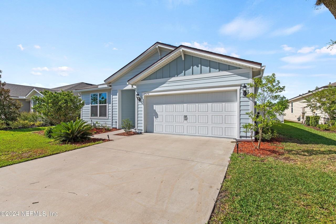 4570 Creekside Bluff St - Photo 2 of 43