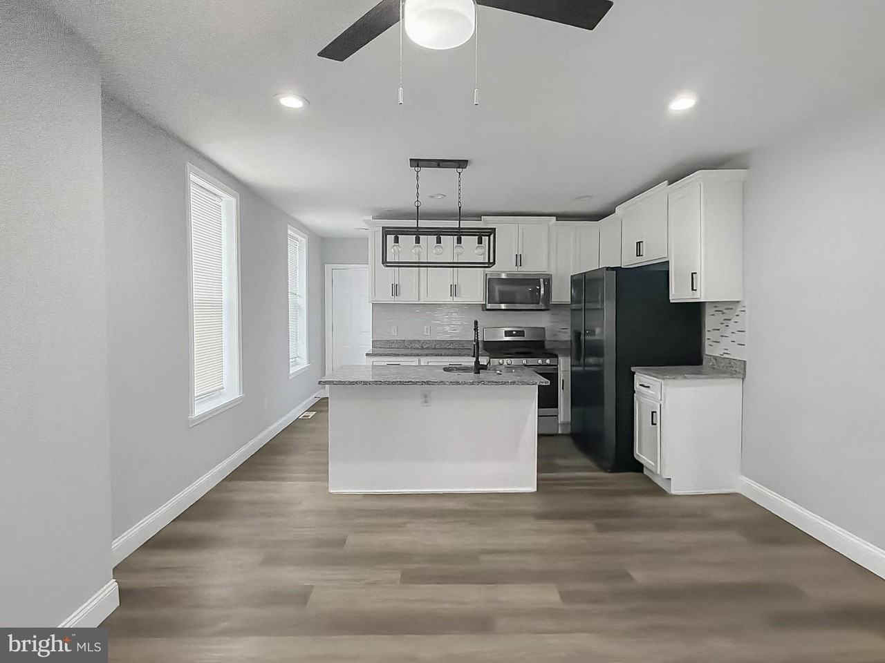 733 N Linwood Ave - Photo 5 of 23