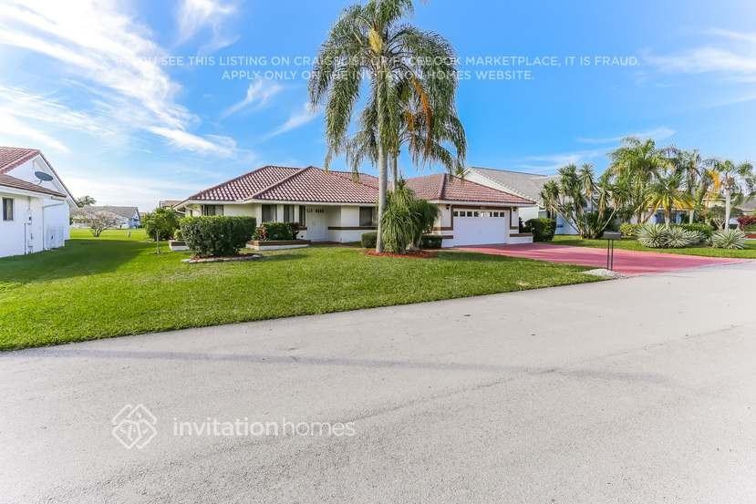 8612 Nw 79th St - Photo 2 of 21