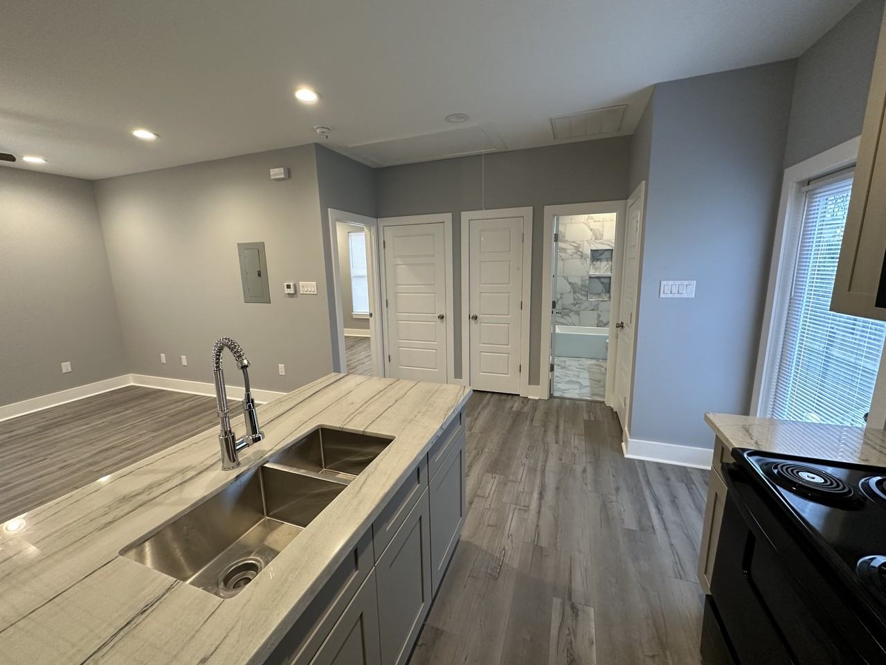 1520 Sere St #B - Photo 7 of 13