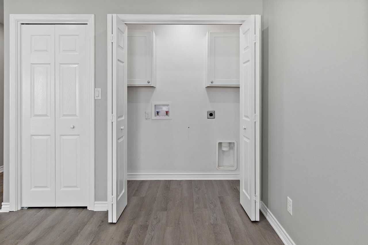 216 W Starr Ave #102 - Photo 7 of 13