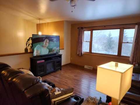 E6975 Keenan Ct #B - Photo 4 of 12