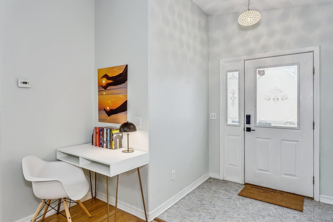 880 Sterling Way - Photo 2 of 26