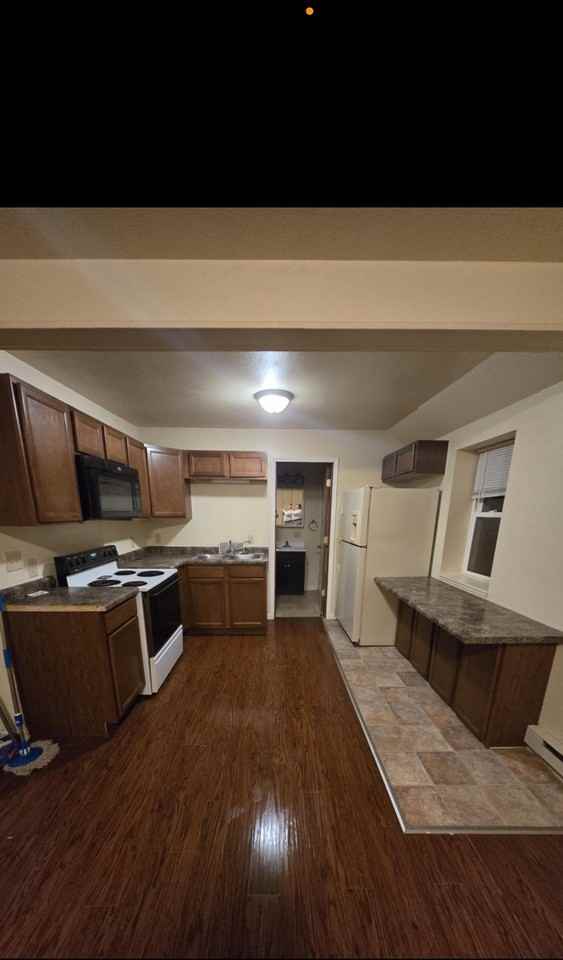 610 Sw 2nd St #2 - Photo 2 of 6