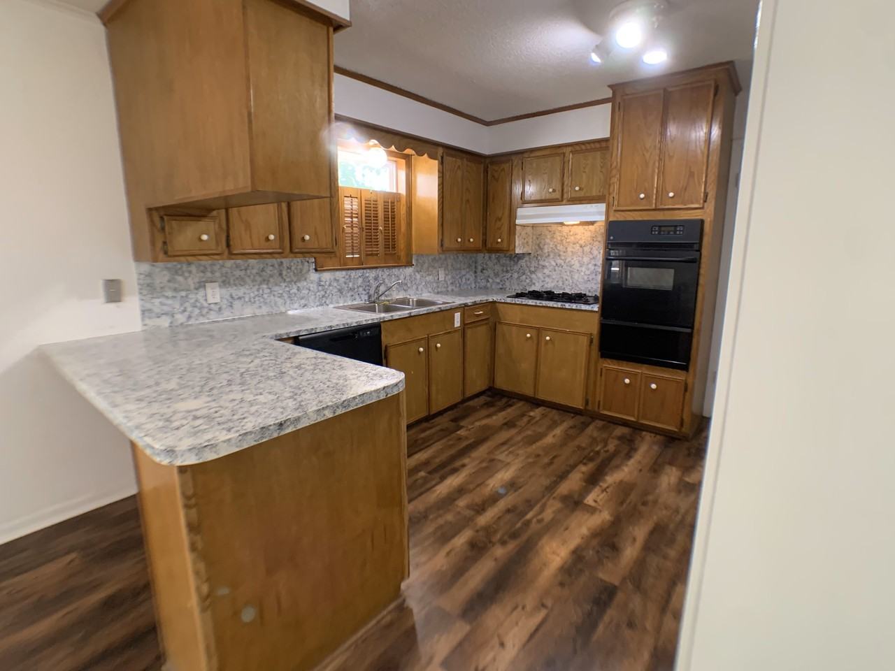 707 N Lane Wells Dr - Photo 4 of 12