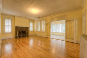 featured image of 296 N Willett St