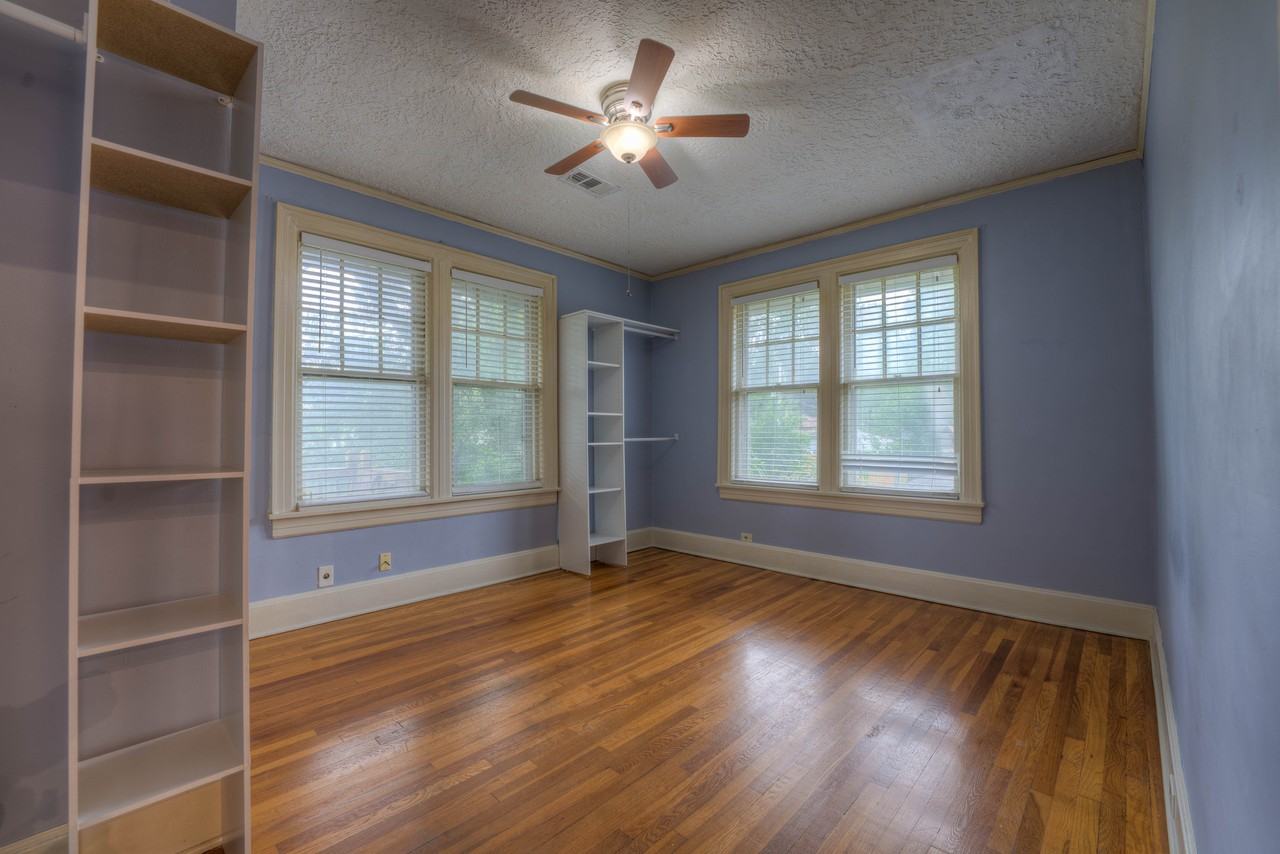 296 N Willett St - Photo 6 of 21