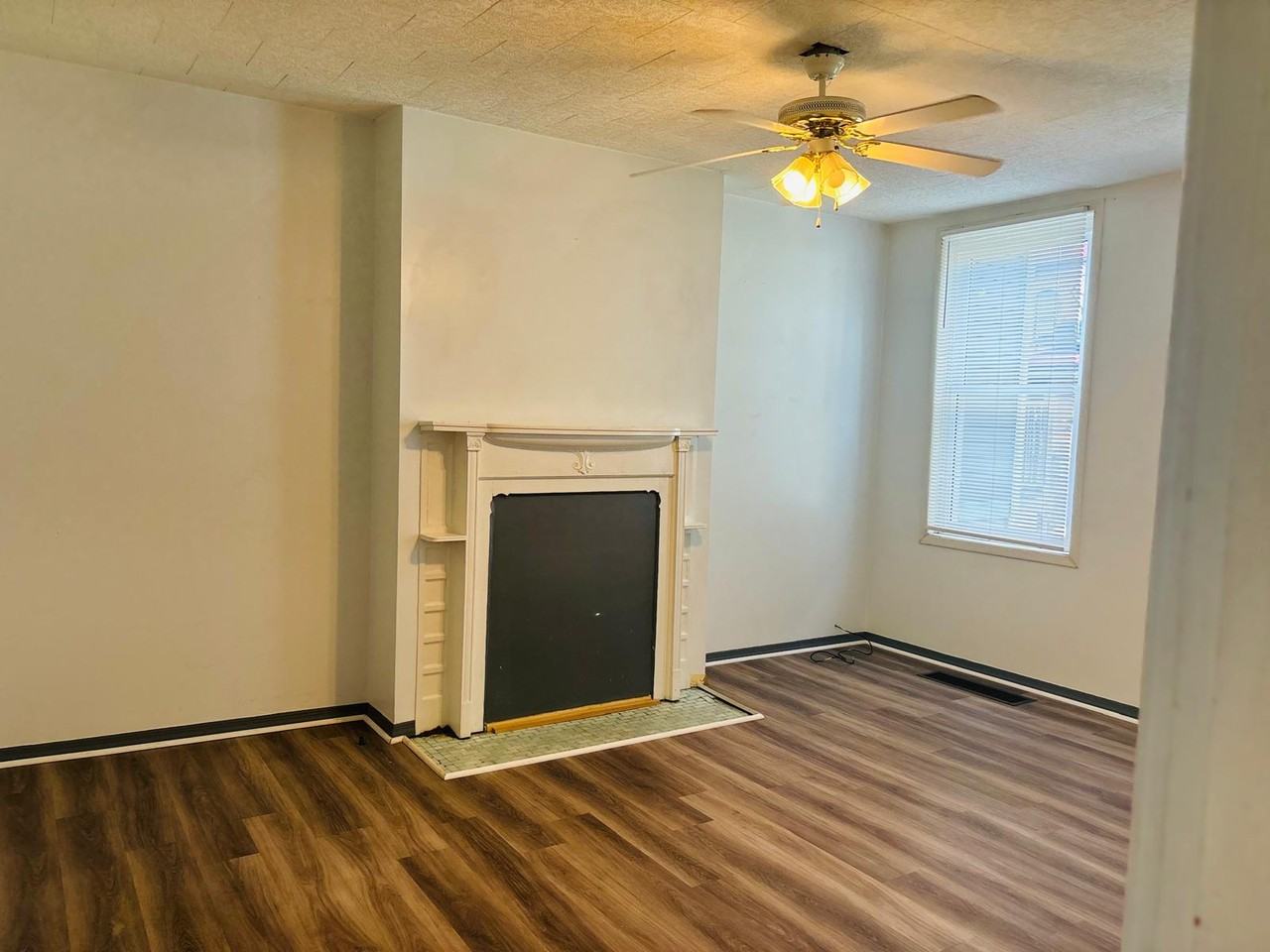 5551 Columbo St #1 - Photo 3 of 22