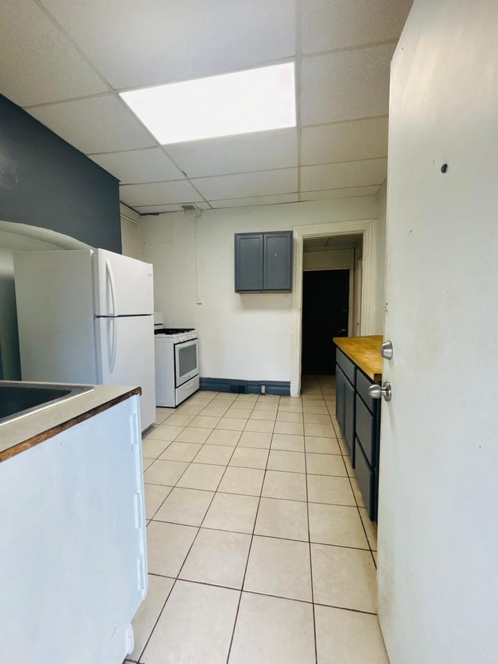 5551 Columbo St #1 - Photo 5 of 22