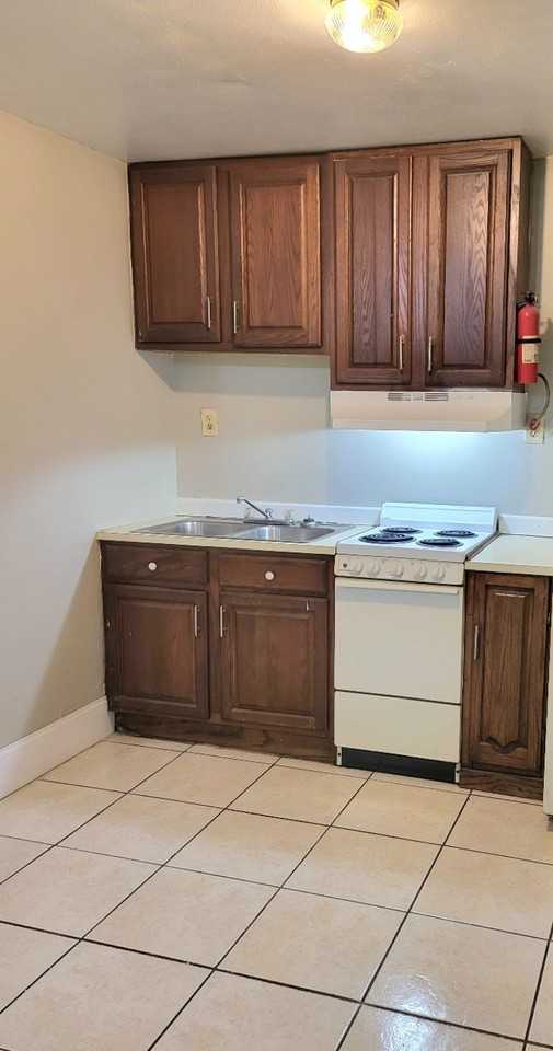 209 E 24th Ave #10 - Photo 3 of 11