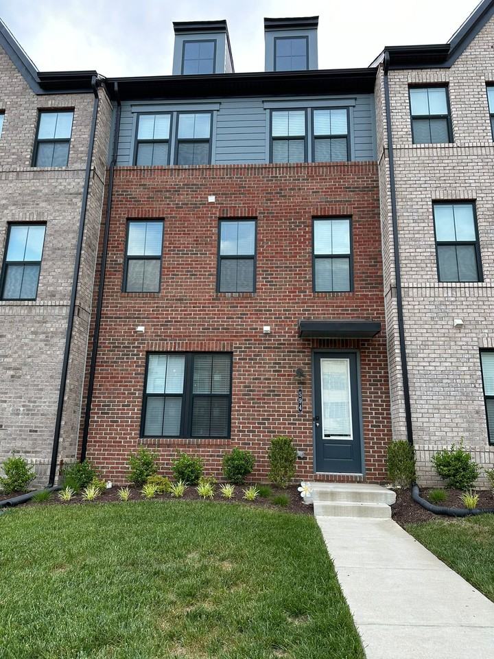 594 Hazel Dr #1 - Photo 3 of 17