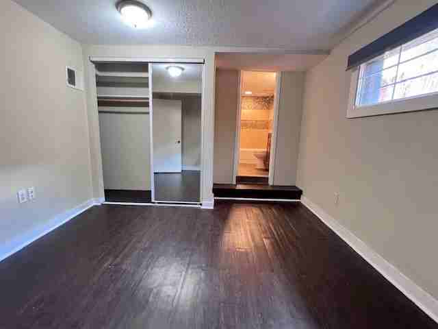 4704 Chenevert St #E - Photo 5 of 14