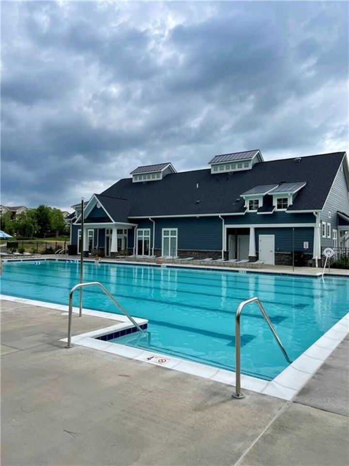 6037 Crosswinds Blvd #1 - Photo 3 of 20