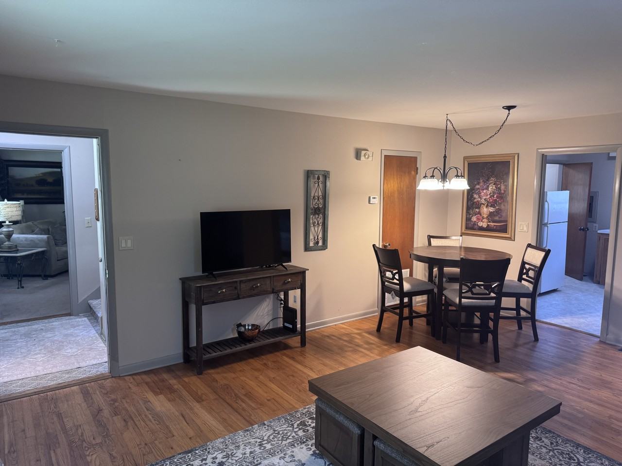 423 E 12th St #2 - Photo 2 of 8