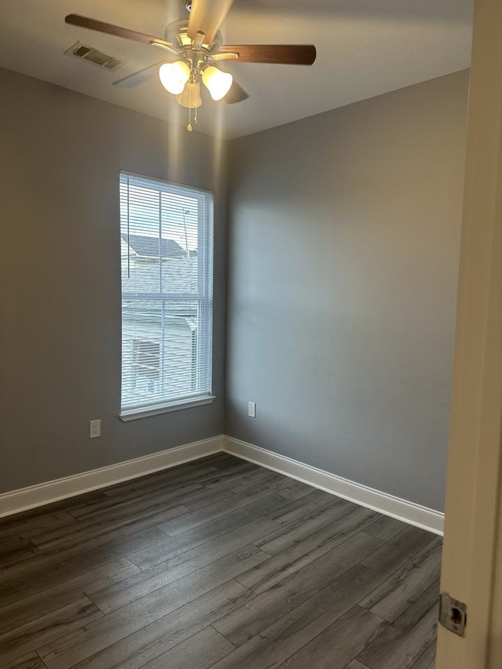 1520 Sere St #1520 - Photo 5 of 8