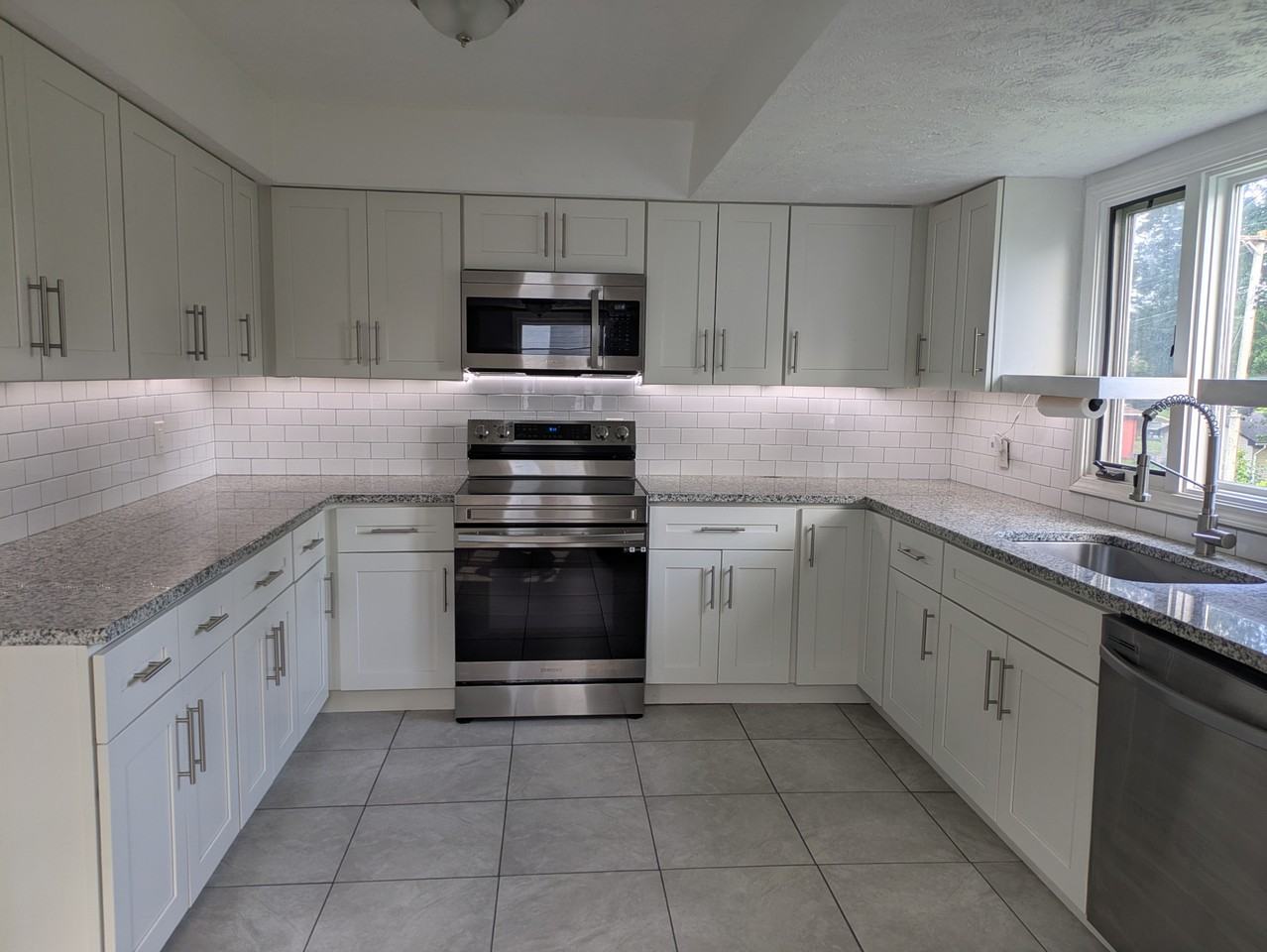 513 Bonnie Ave - Photo 5 of 15