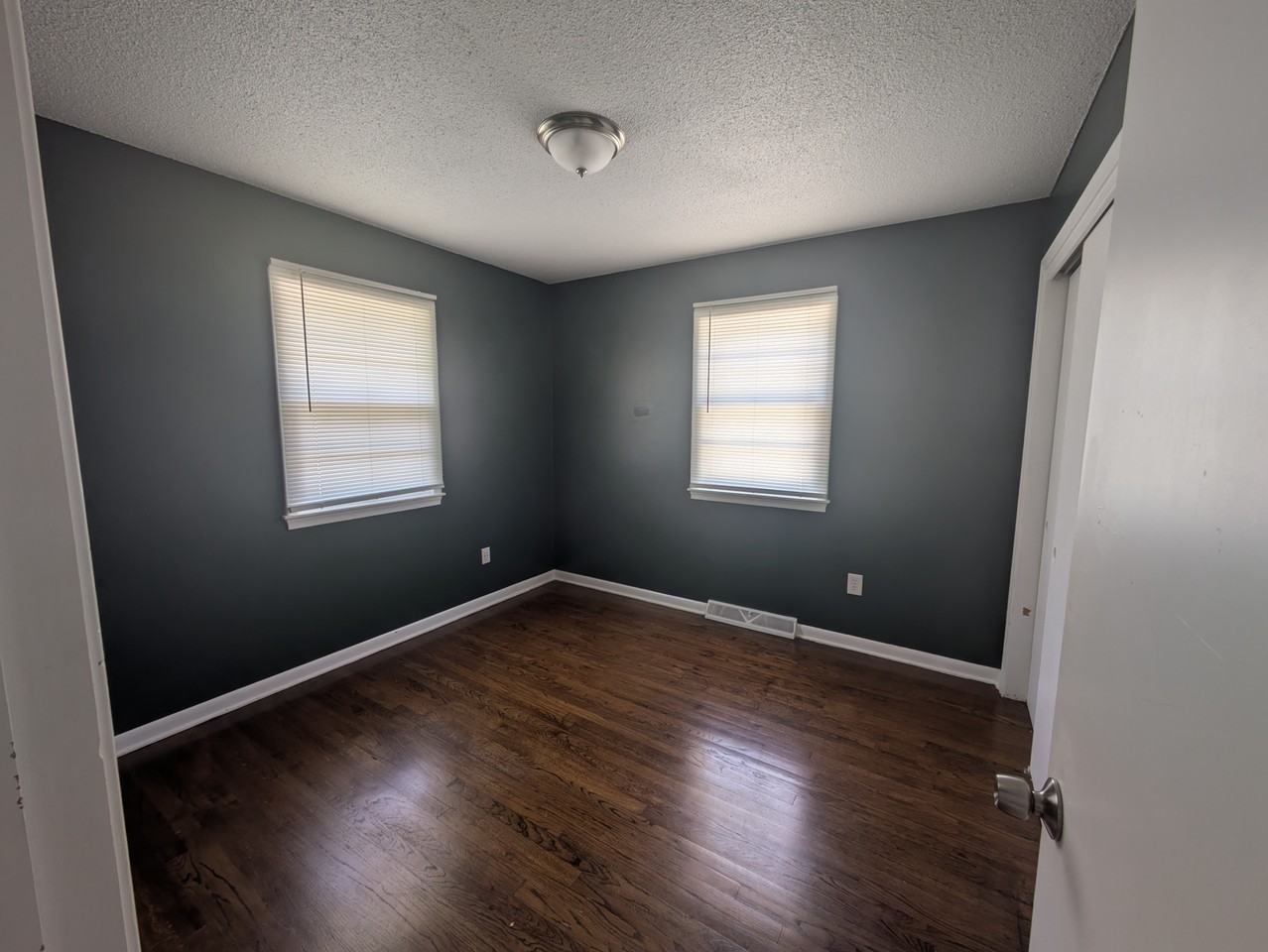 513 Bonnie Ave - Photo 6 of 15