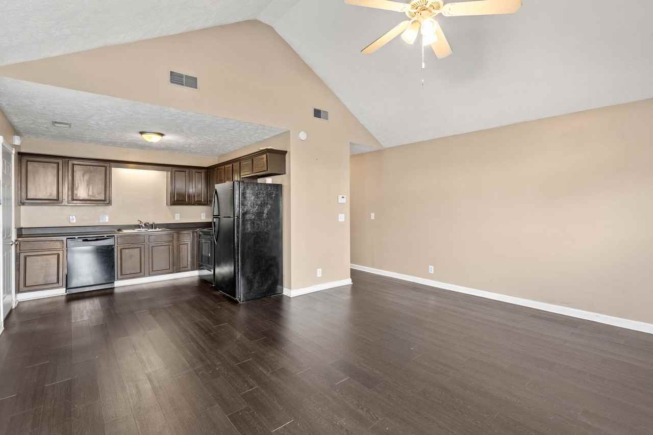 1578 Chariot Dr - Photo 6 of 14