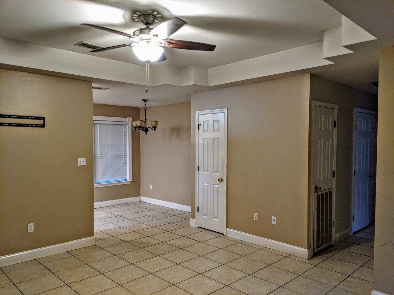 14018 Contemporary Ln - Photo 3 of 5