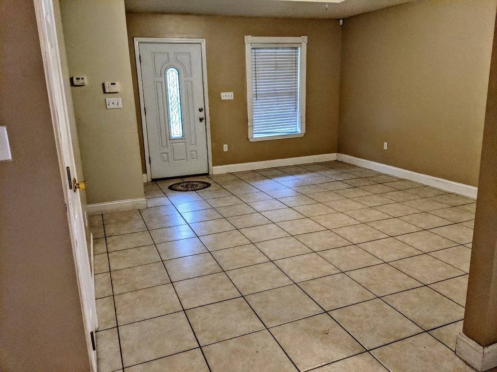 14018 Contemporary Ln - Photo 4 of 5