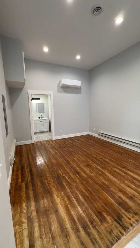 1602 Central Ave #202 - Photo 7 of 8