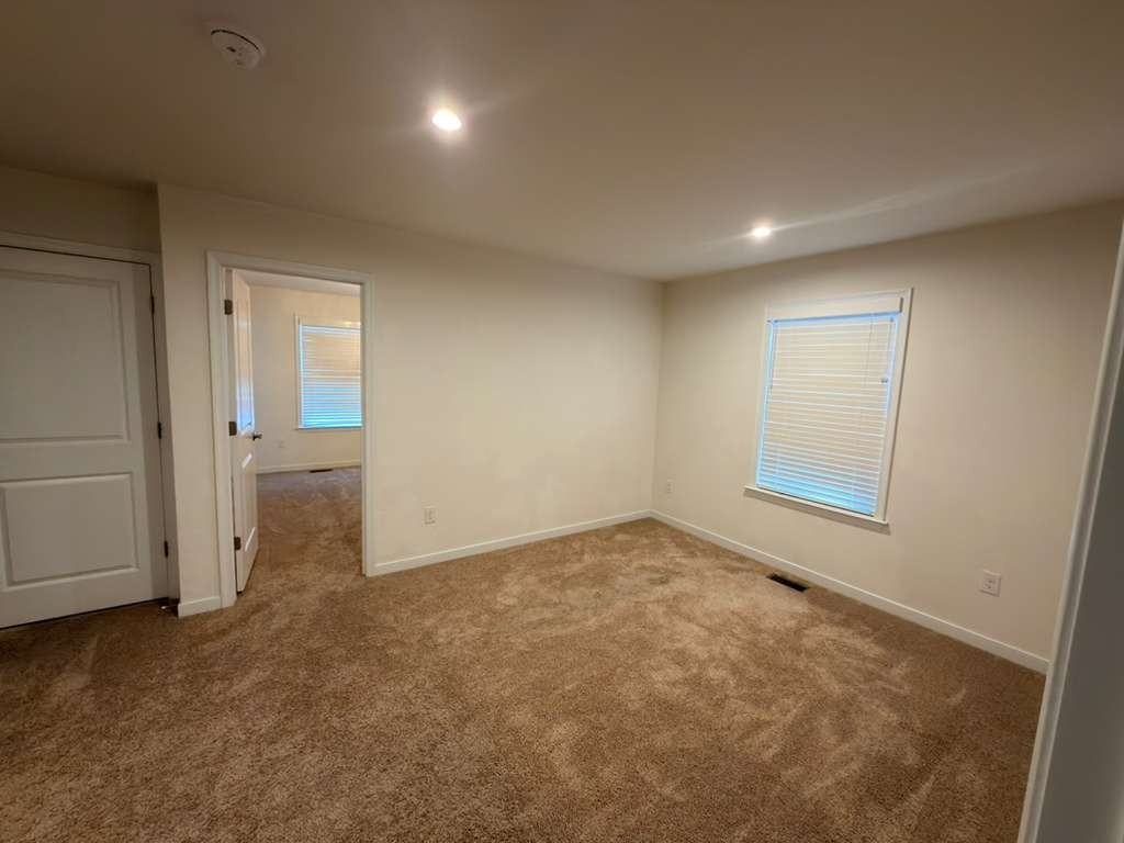 16037 Cambria Cove Blvd - Photo 5 of 15