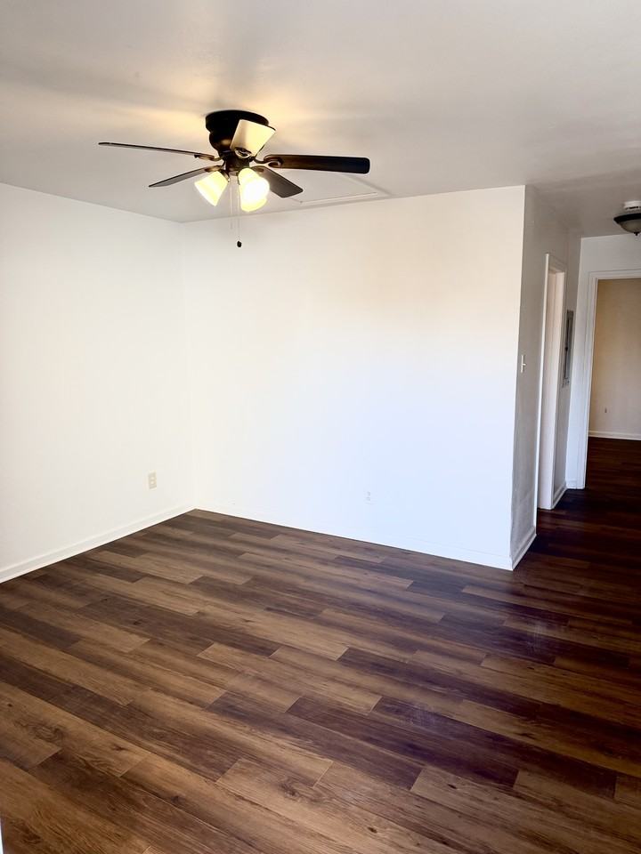 3321 Laplace St #C - Photo 5 of 8