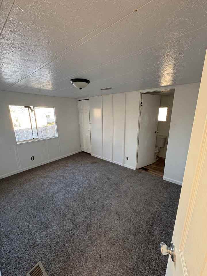 151 Se - Photo 3 of 5