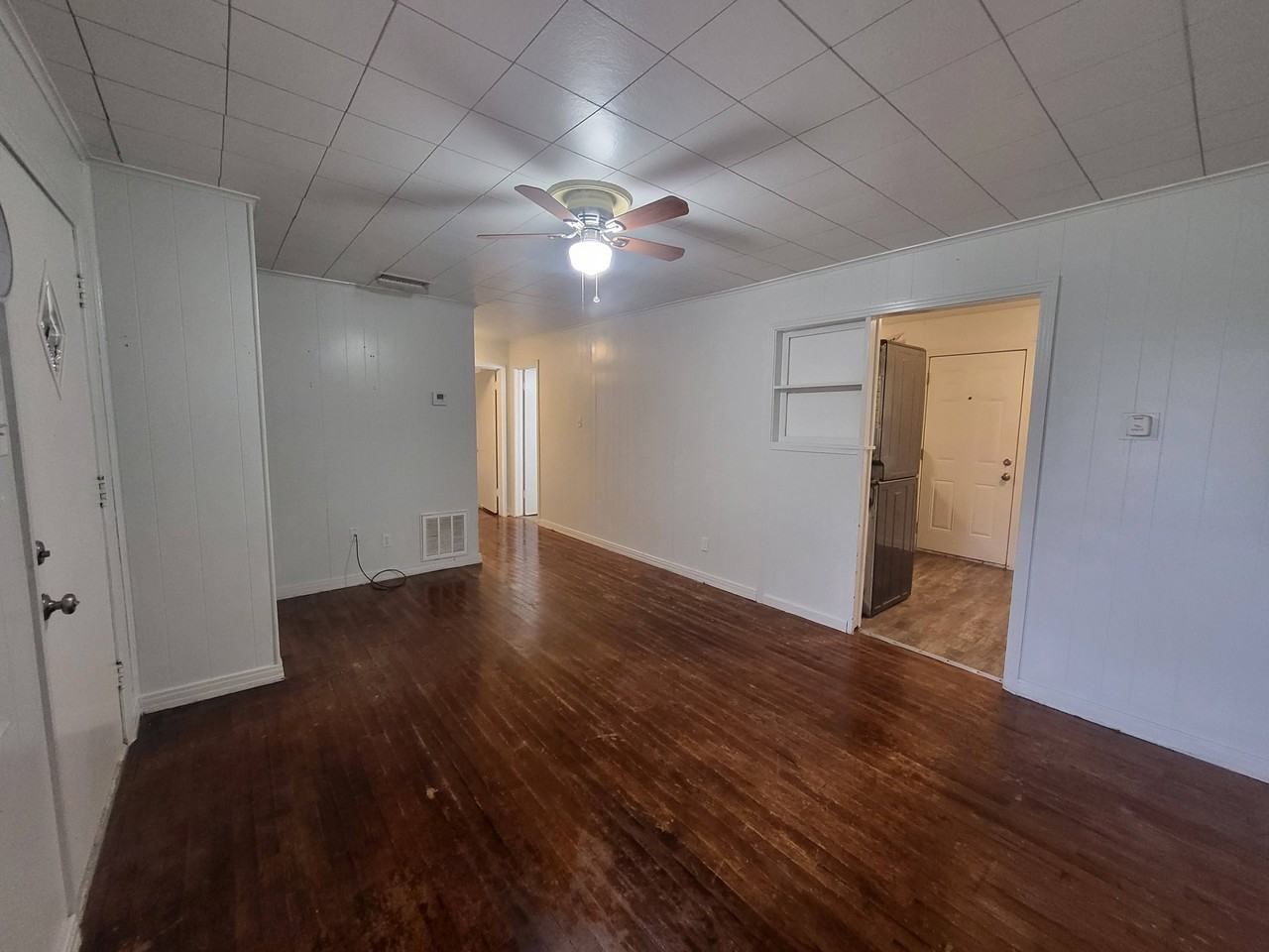 127 20th Pl - Photo 5 of 31